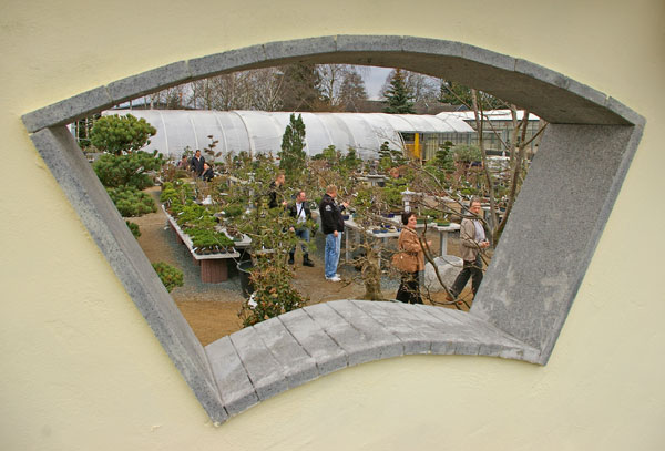 Blick in den Garten des Bonsai-Zentrums Münsterland